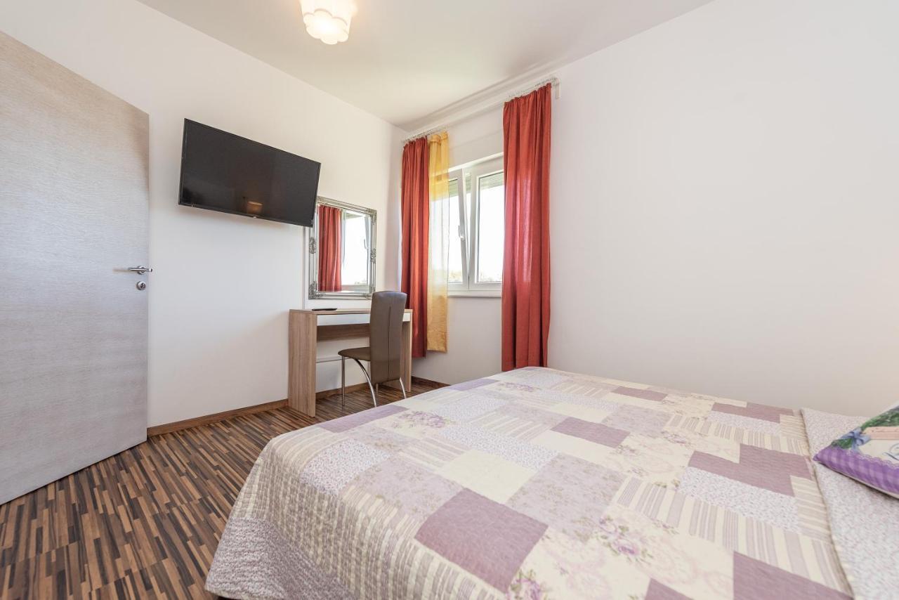 Antonio Apartments Sukošan Eksteriør billede