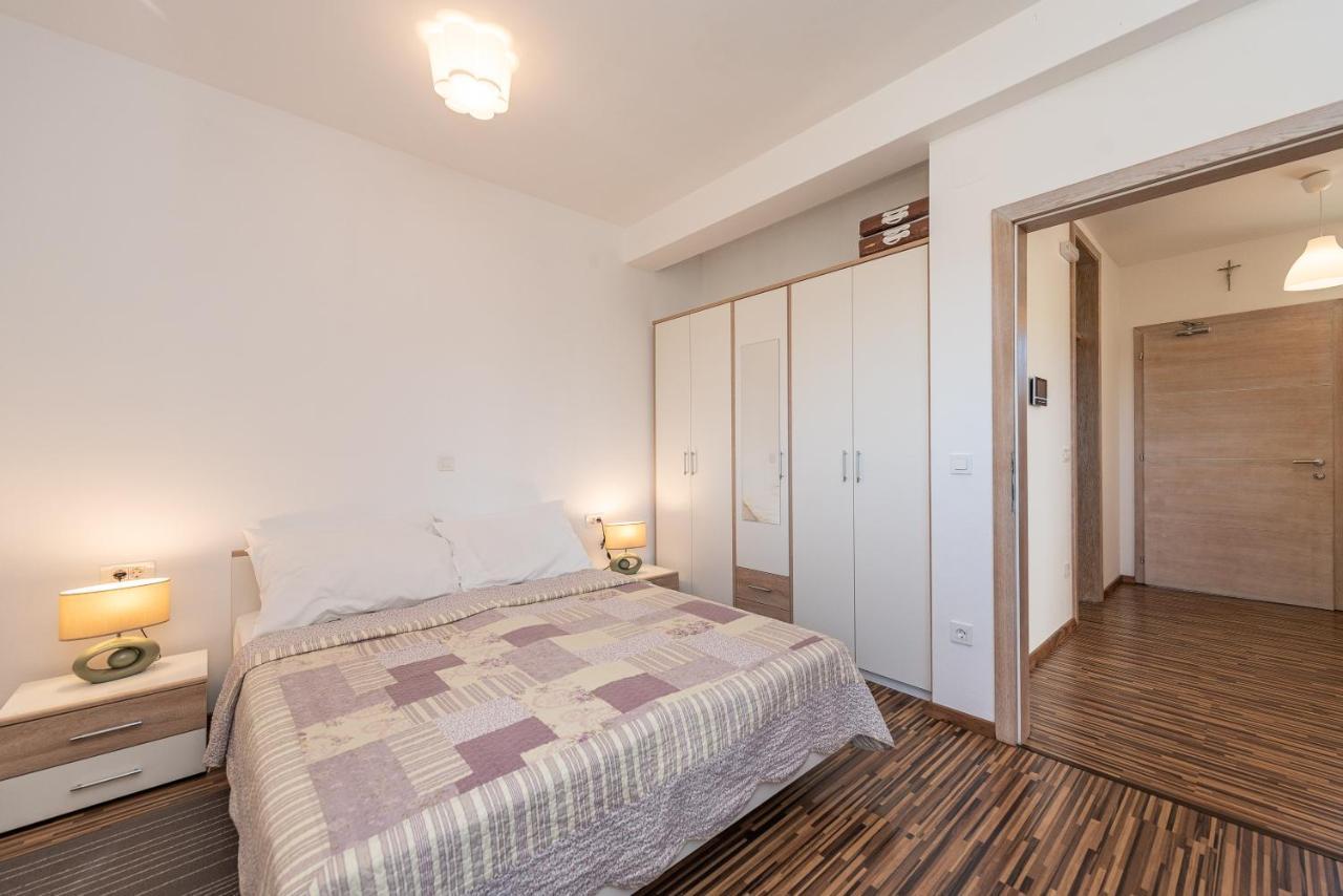 Antonio Apartments Sukošan Eksteriør billede