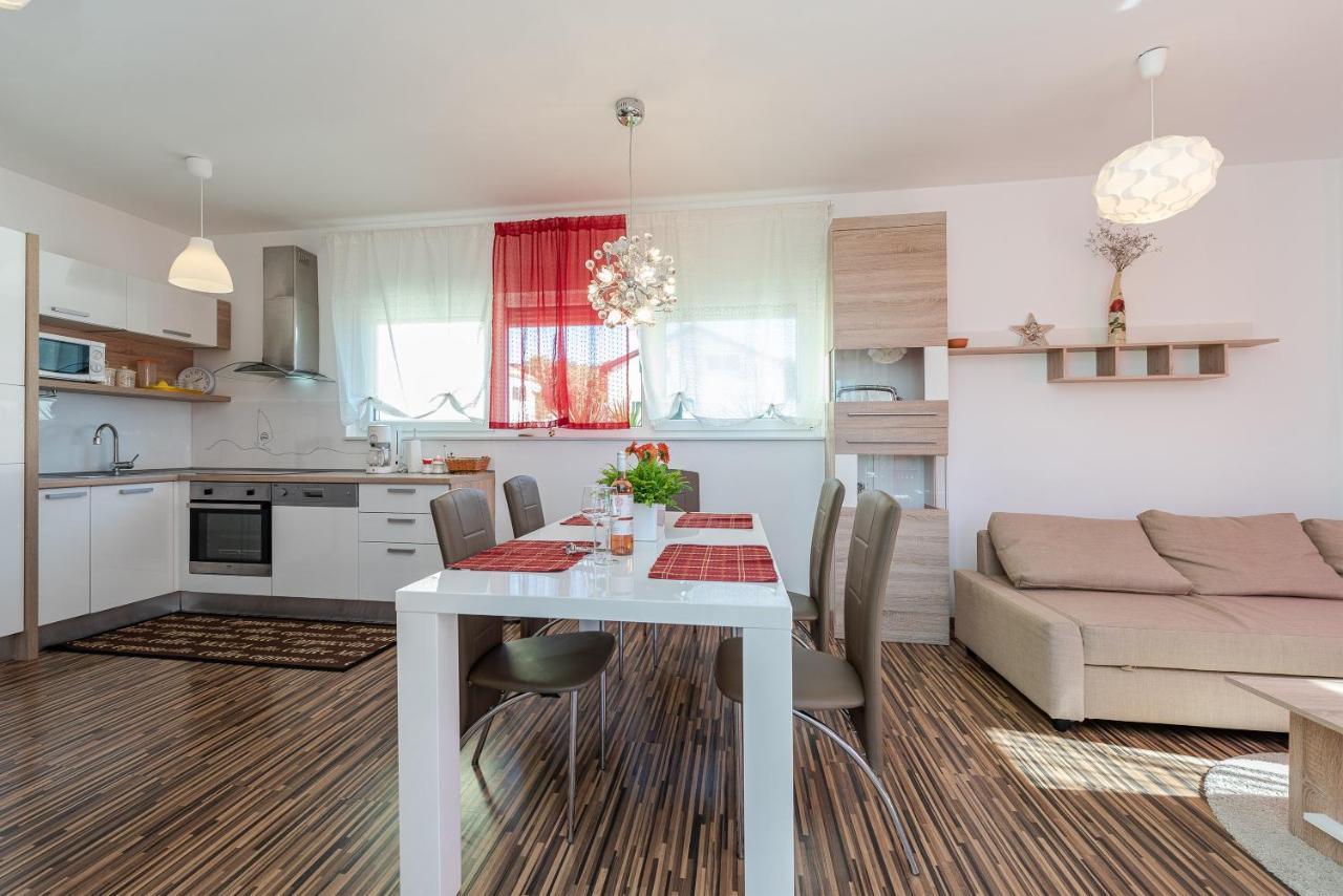 Antonio Apartments Sukošan Eksteriør billede