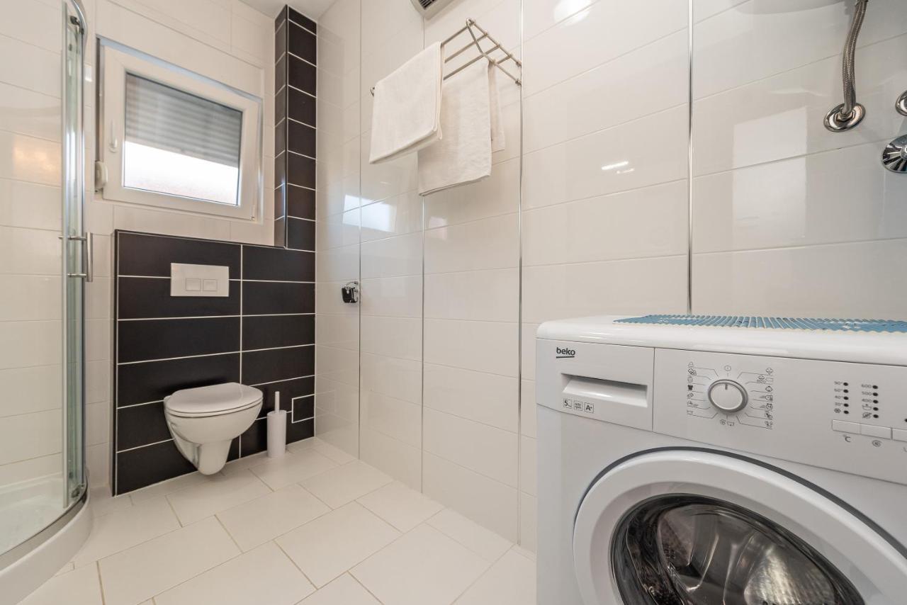 Antonio Apartments Sukošan Eksteriør billede