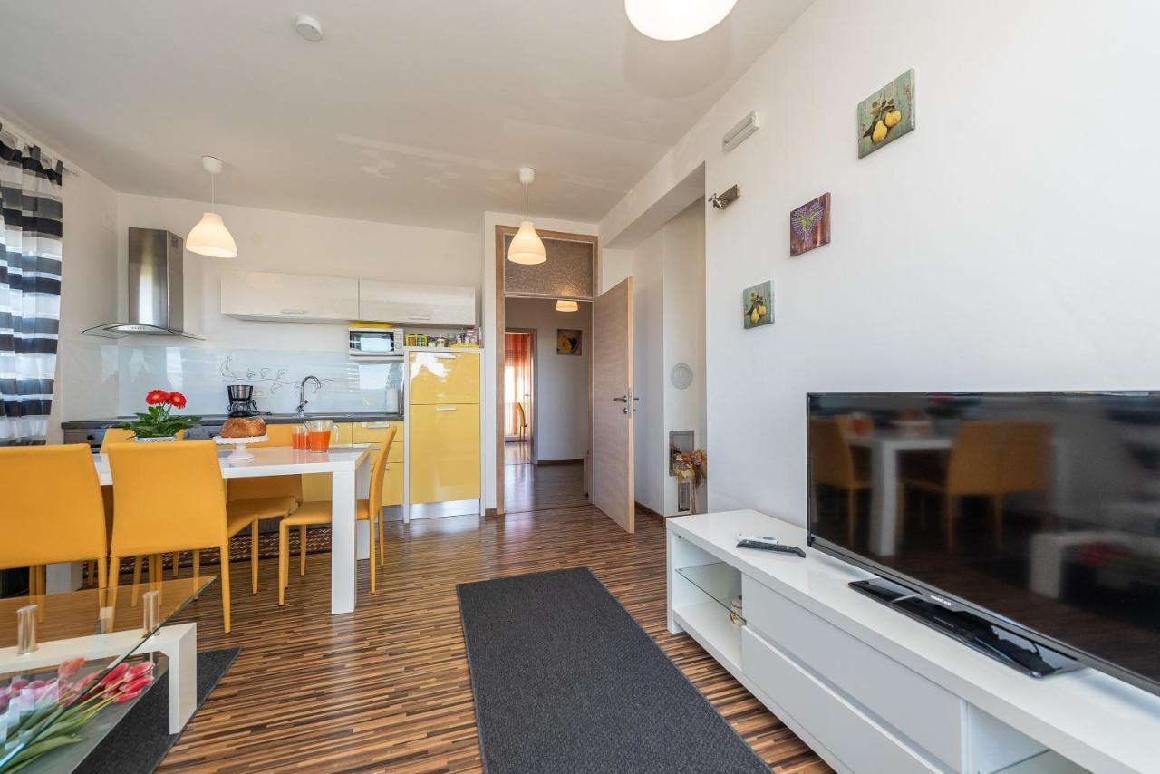 Antonio Apartments Sukošan Eksteriør billede