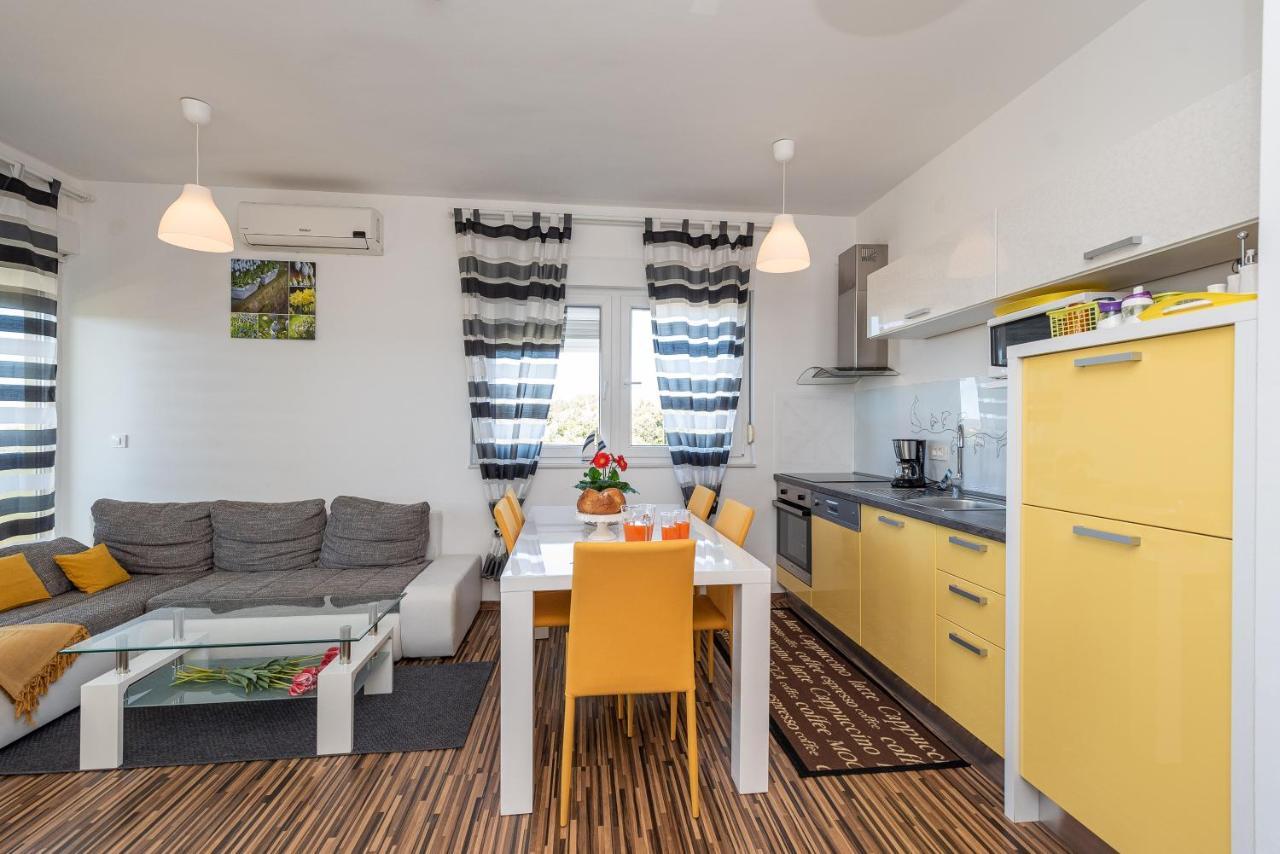Antonio Apartments Sukošan Eksteriør billede
